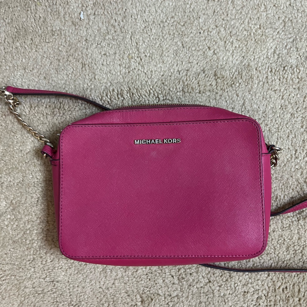 Michael Kors body strap bag